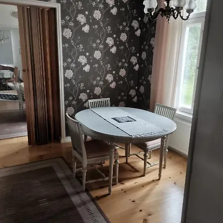 Utajaerven Pappila Olden Vicarage *