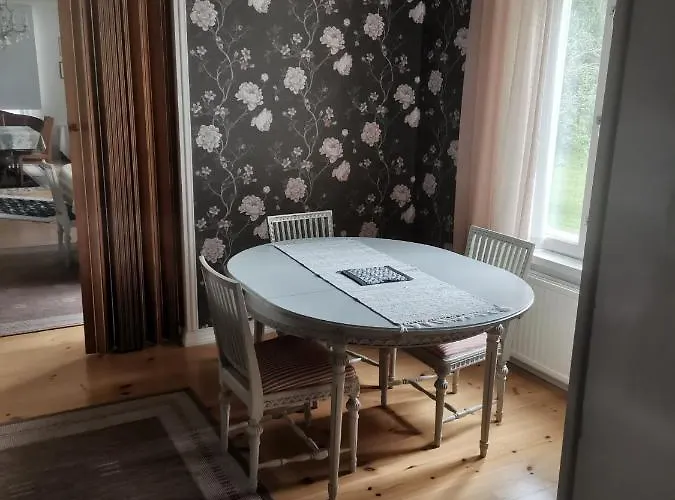 Utajaerven Pappila Olden Vicarage *